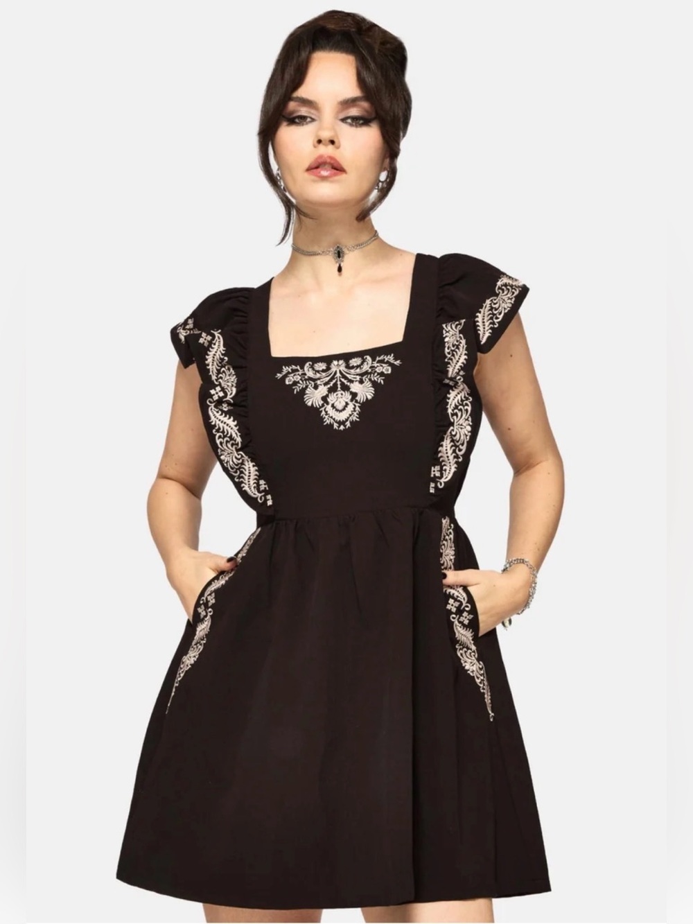 Disturbia Bladeborn Embroidered Ruffle Front Mini Dress size US 6 NWOT